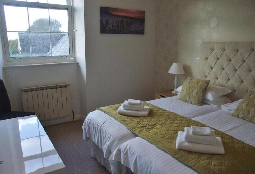 Superior Oda, Les Cotils