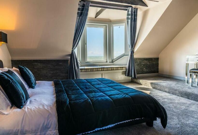 חדר בסיסי, Mount Stewart