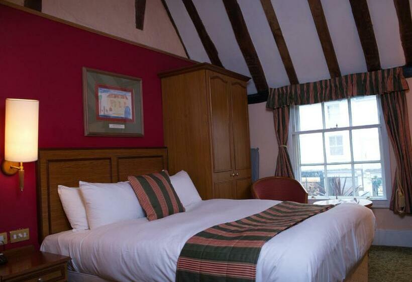 غرفة أساسية, The Catherine Wheel Wetherspoon