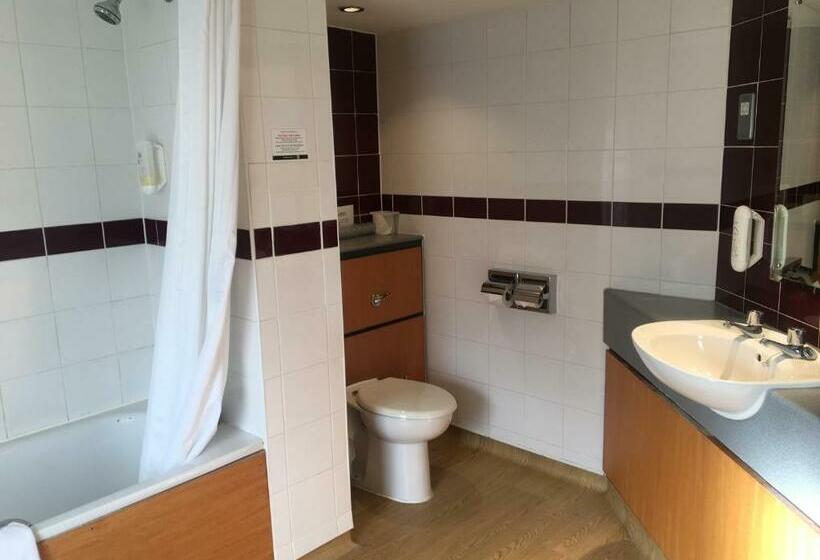 غرفة قياسية, The Catherine Wheel Wetherspoon