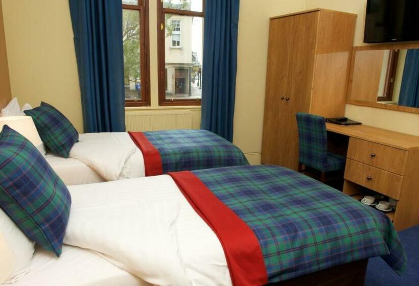 スタンダードルーム, The Pipers Tryst