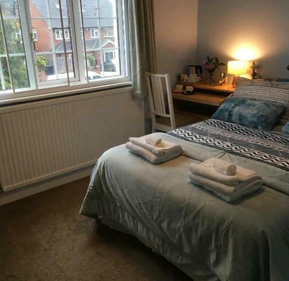 غرفة قياسية حمام مشترك, Leafy Suburban Bed And Breakfast