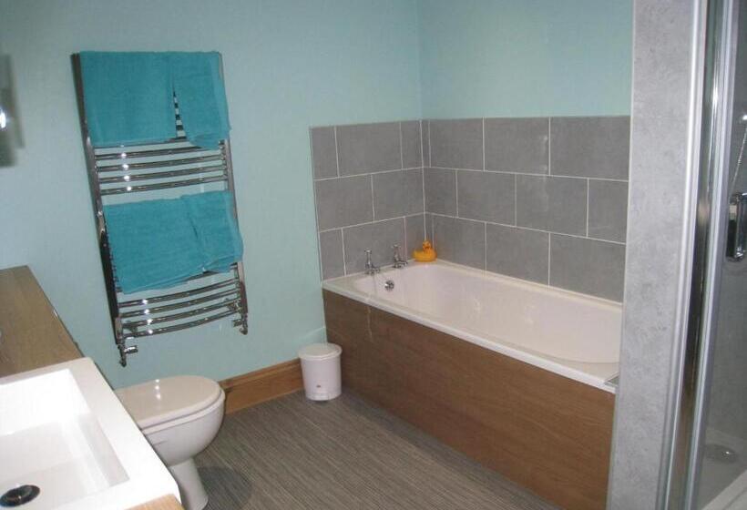 غرفة قياسية, Bryn Derw