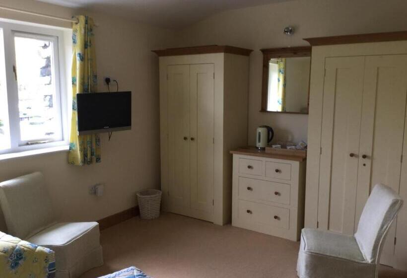 غرفة قياسية, Bryn Derw