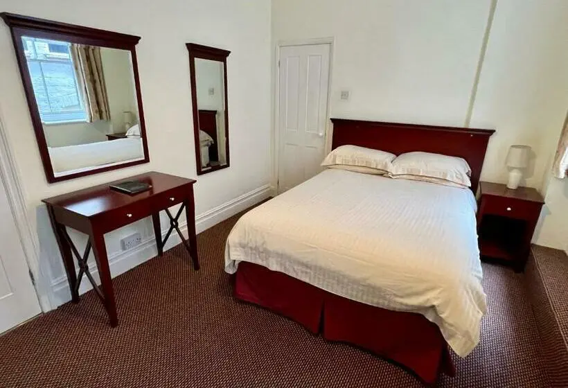 スタンダードルーム, Calverts Hotel   Newport, Isle Of Wight