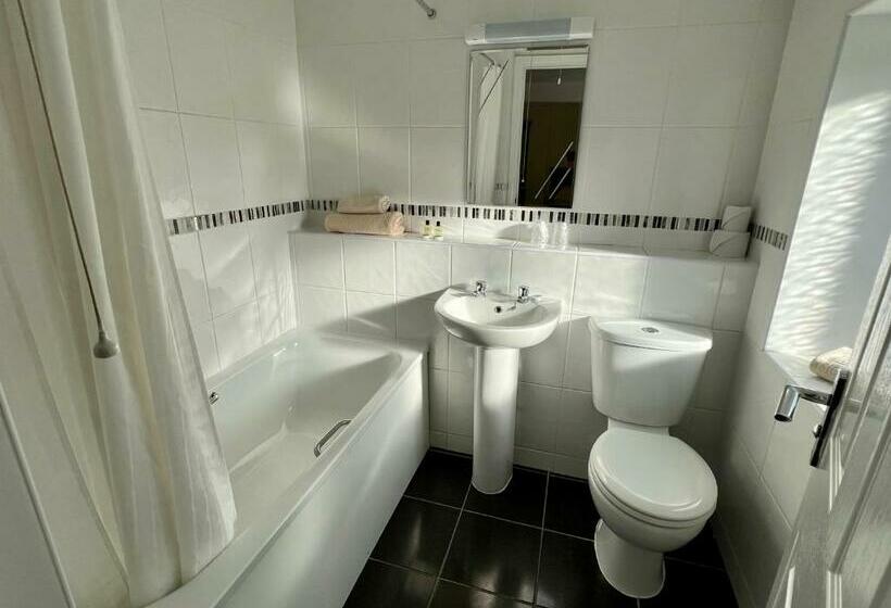 스탠다드 룸, Calverts Hotel   Newport, Isle Of Wight