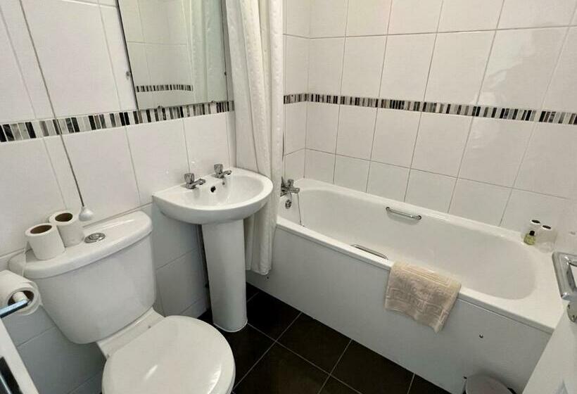 스탠다드 룸, Calverts Hotel   Newport, Isle Of Wight