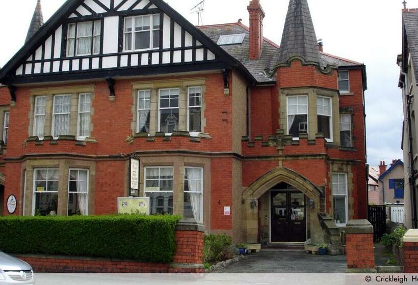 غرفة قياسية, Crickleigh House