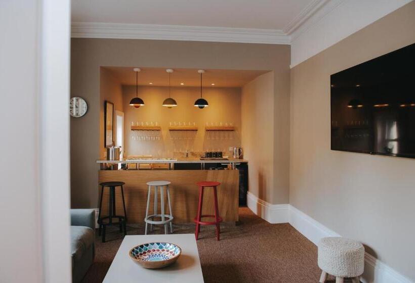 منزل غرفة نوم واحدة, Eastfield Lodge