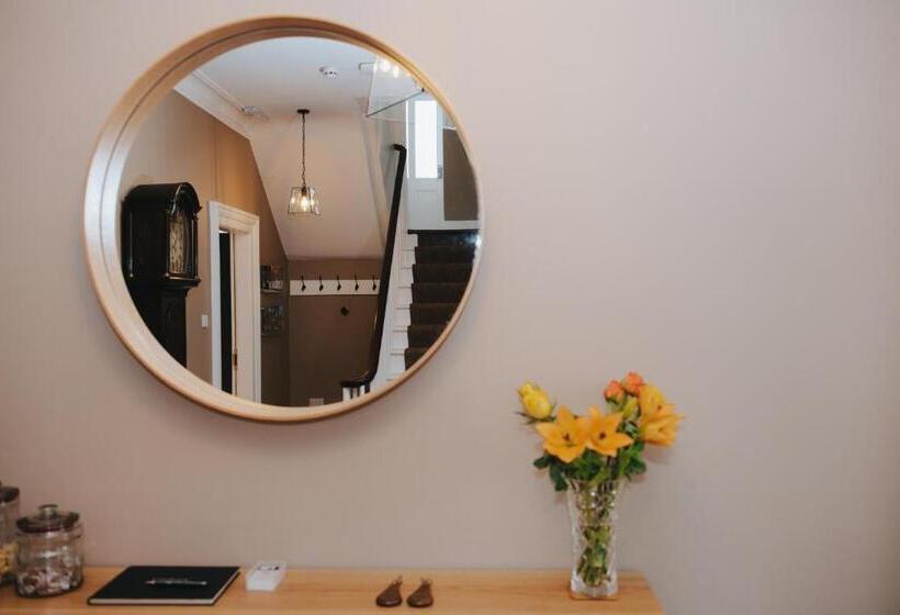 منزل غرفة نوم واحدة, Eastfield Lodge