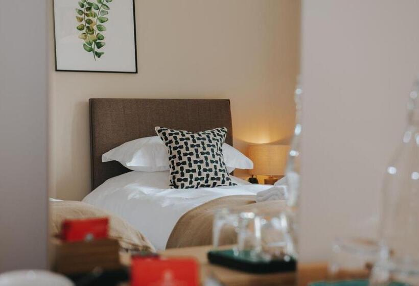 منزل غرفة نوم واحدة, Eastfield Lodge