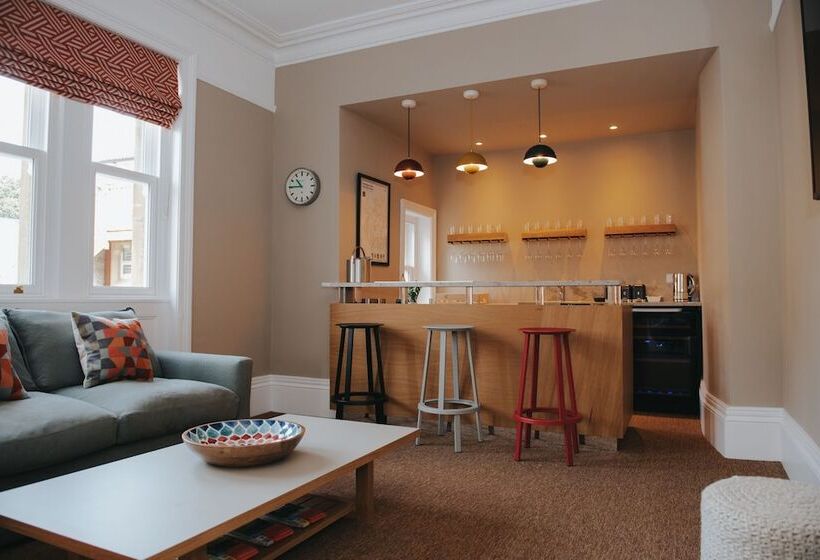 منزل غرفة نوم واحدة, Eastfield Lodge