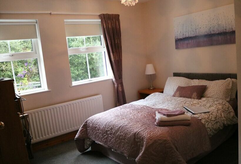 スタンダードルーム, Five Oaks