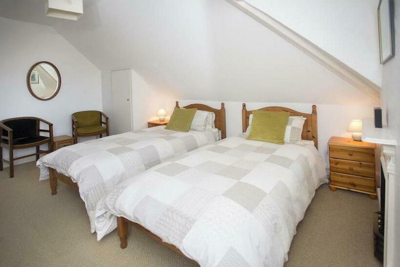 스탠다드 룸, Sunnycroft