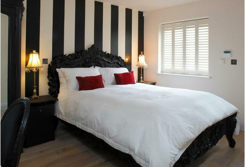 اتاق استاندارد, The Broad Leys