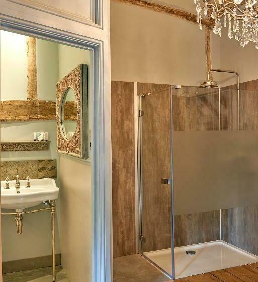 اتاق استاندارد, The Broad Leys