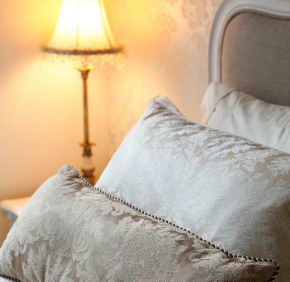 اتاق استاندارد, The Broad Leys