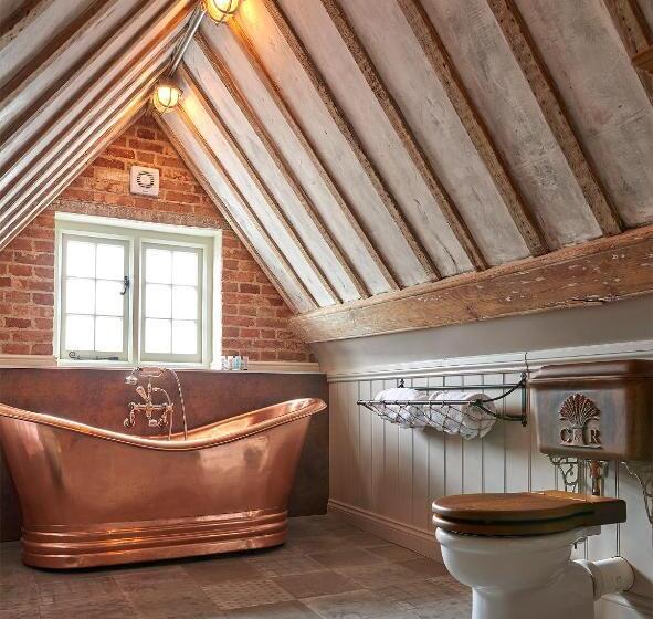 اتاق لوکس با تخت بزرگ, The Broad Leys