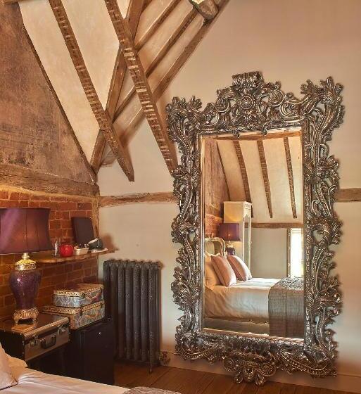 اتاق سوپریور, The Broad Leys