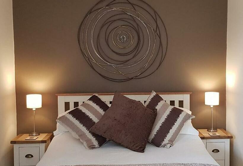 غرفة قياسية, The Greyhound Inn