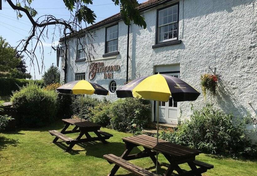 Номер Стандарт, The Greyhound Inn