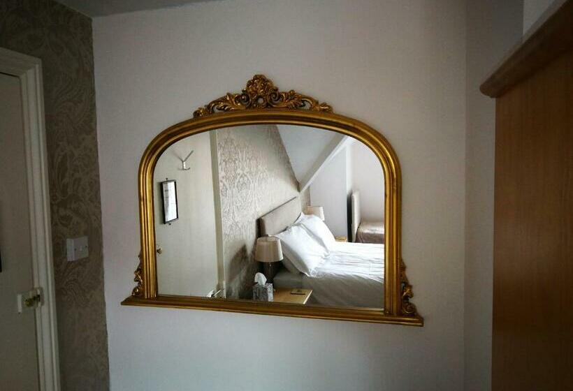 Семейный Номер, The Grove