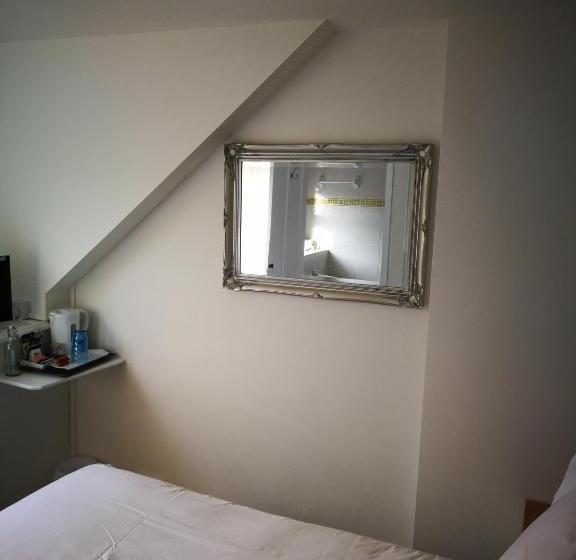 Номер Basic, The Grove