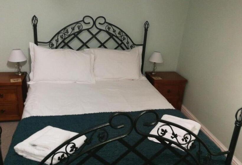 Апартаменты 1 Спальня Нижний Этаж, The Grove