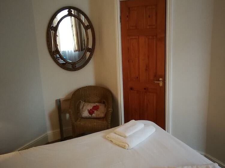 Номер Стандарт, The Grove