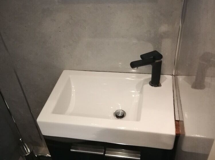 Семейный Номер, The Grove