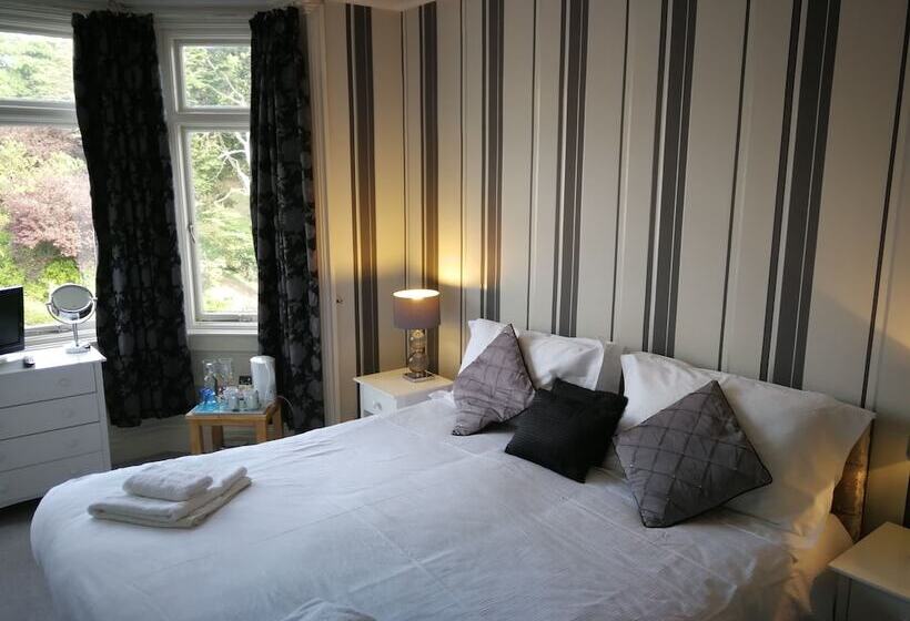 Номер Стандарт, The Grove