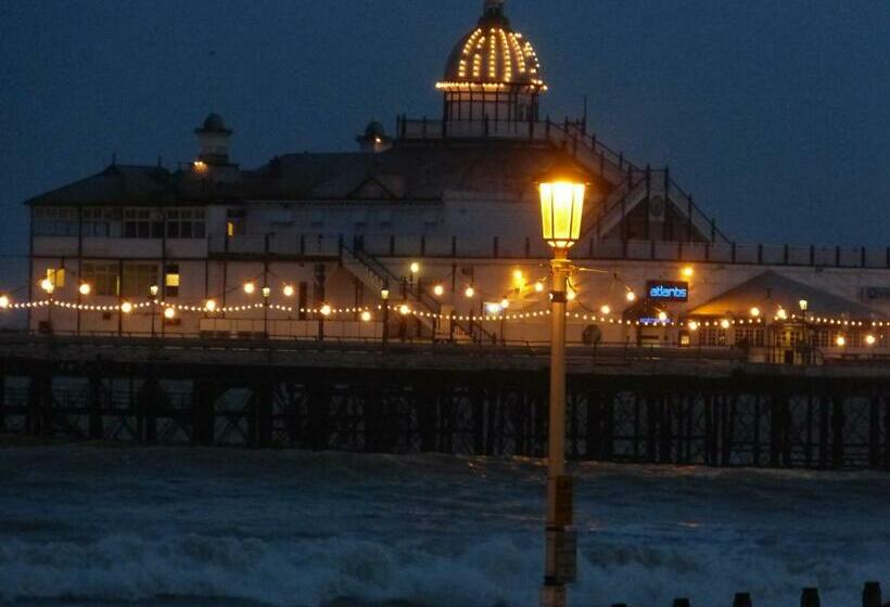 חדר סטנדרט, The Iverna