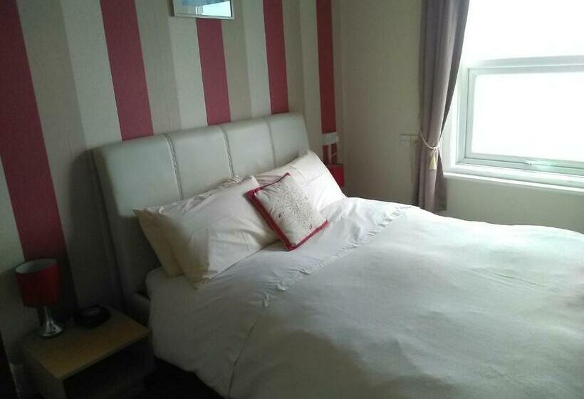 חדר סטנדרט, The Iverna