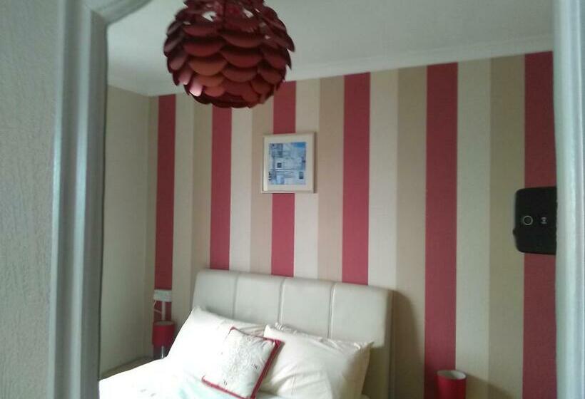 חדר סטנדרט, The Iverna