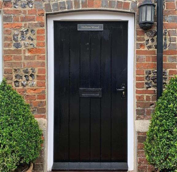 كابينة, The Stag And Huntsman At Hambleden