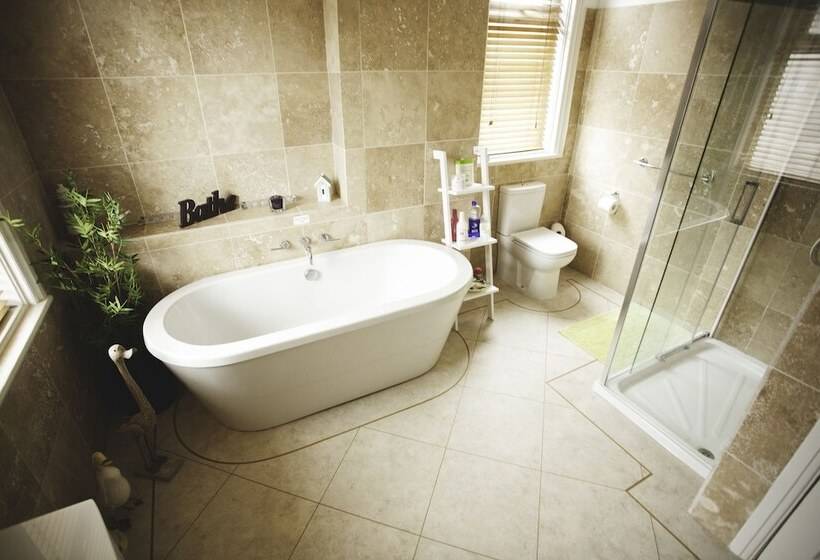 スイート, Vale House