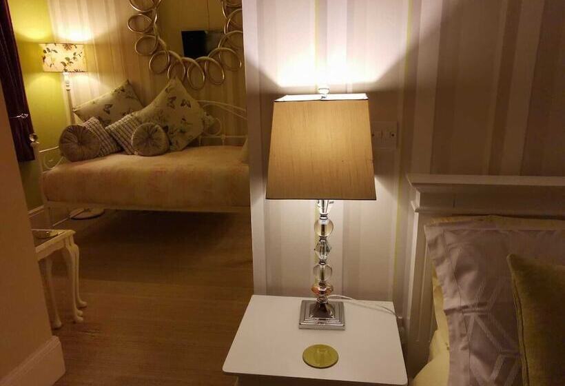 スイート, Vale House