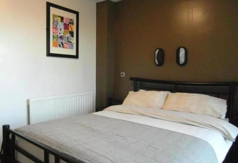 اتاق استاندارد, Belfast International Youth Hostel