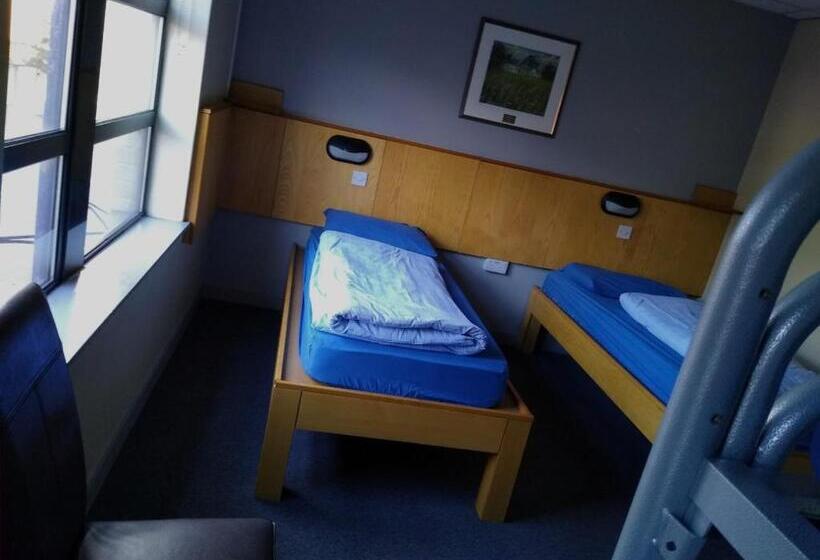 스탠다드 트리플 룸, Belfast International Youth Hostel