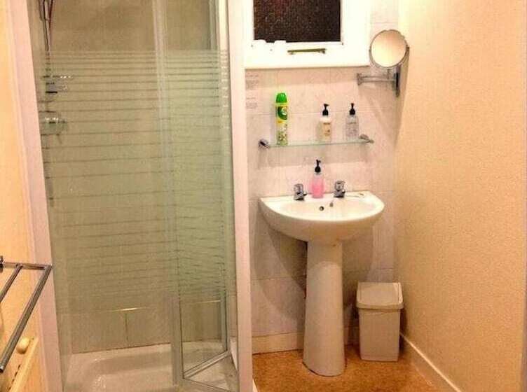 Apartament 1 Dormitori, Buttonboss Lodge B&b