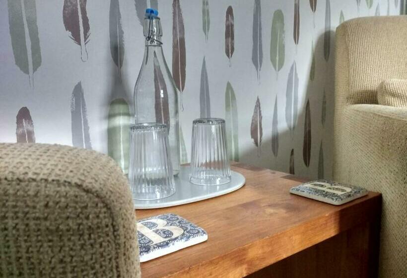 Quarto Deluxe, Browns