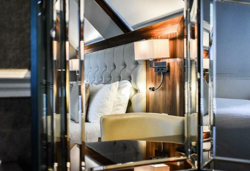 スタンダードルーム, Dalziel Park