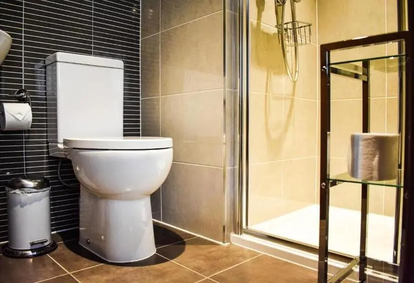 Standard Yhden Hengen Huone, Dalziel Park