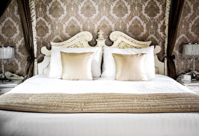 غرفة عائلية, Dalziel Park