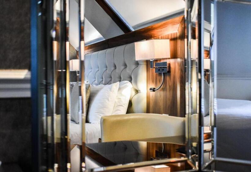 ファミリールーム, Dalziel Park