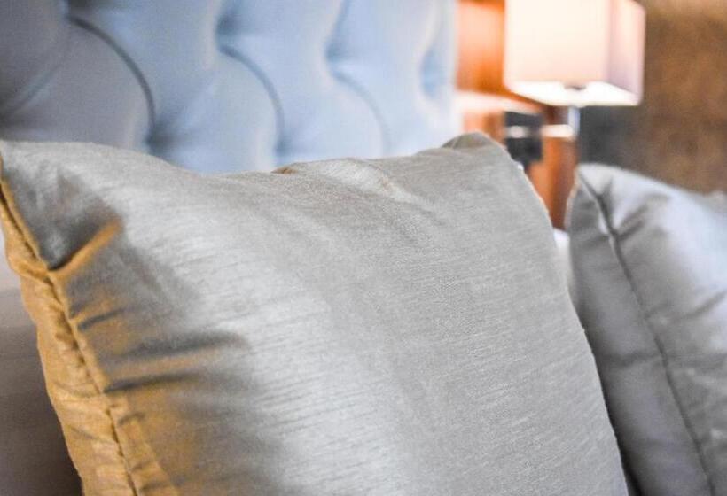 ファミリールーム, Dalziel Park