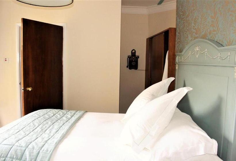 غرفة قياسية, Hickman Hill