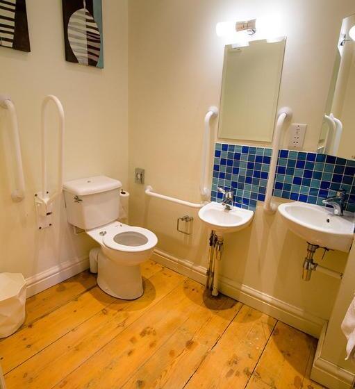 غرفة سوبيريور, Hickman Hill