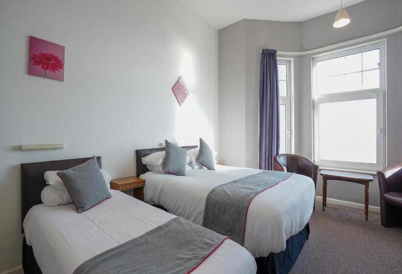 Quarto familiar vista mar, OYO Shanklin Beach