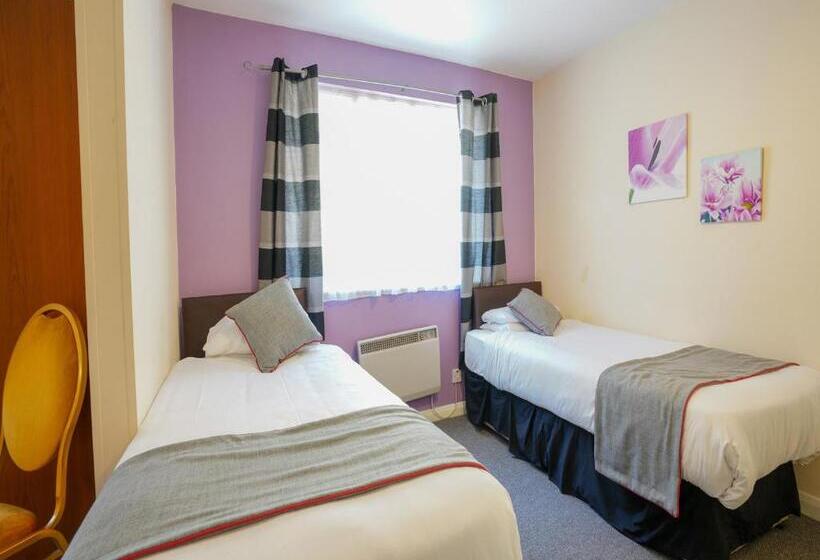 Quarto Quádruplo Deluxe, OYO Shanklin Beach